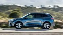 Ford Kuga ST-Line X Plug-In Hybrid (2020) On Location