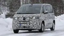 Volkswagen T7 Multivan, su strada la versione definitiva