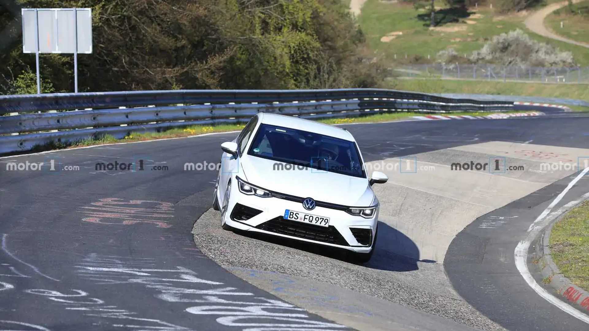 Volkswagen Golf R 2020, fotos espía en Nürburgring