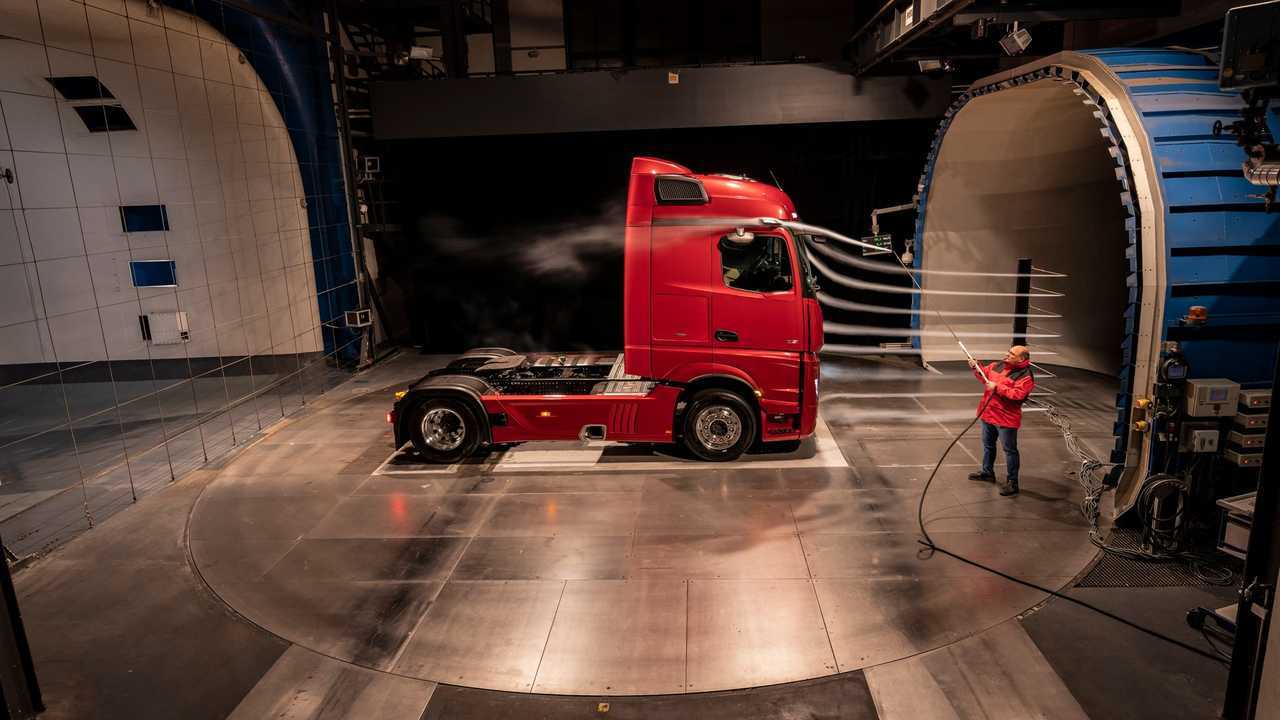 mercedes-benz actros camion aerodinamico