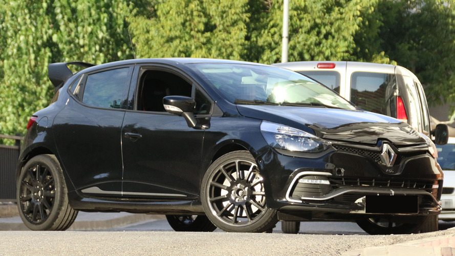 Renault Clio RS 16 Production Spy Pic