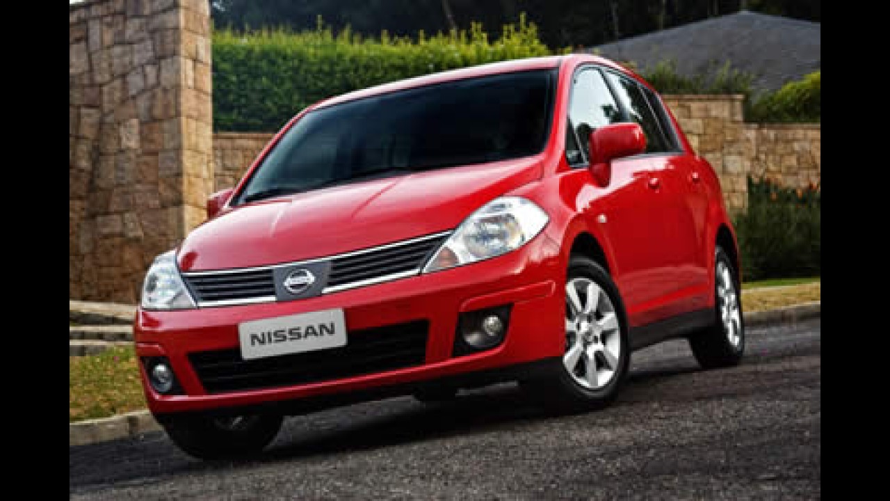 Nissan Tiida - Sucesso no exterior, hatch chega ao Brasil