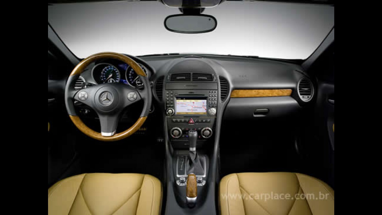 Nova Mercedes Benz SLK ganha motores mais potentes e eficientes