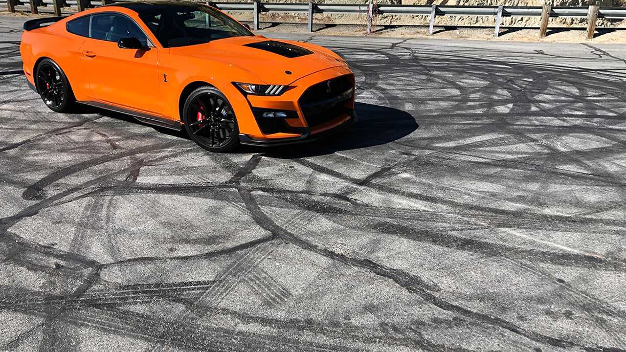 Contacto en Los Ángeles: Ford Mustang Bullitt y Shelby GT500