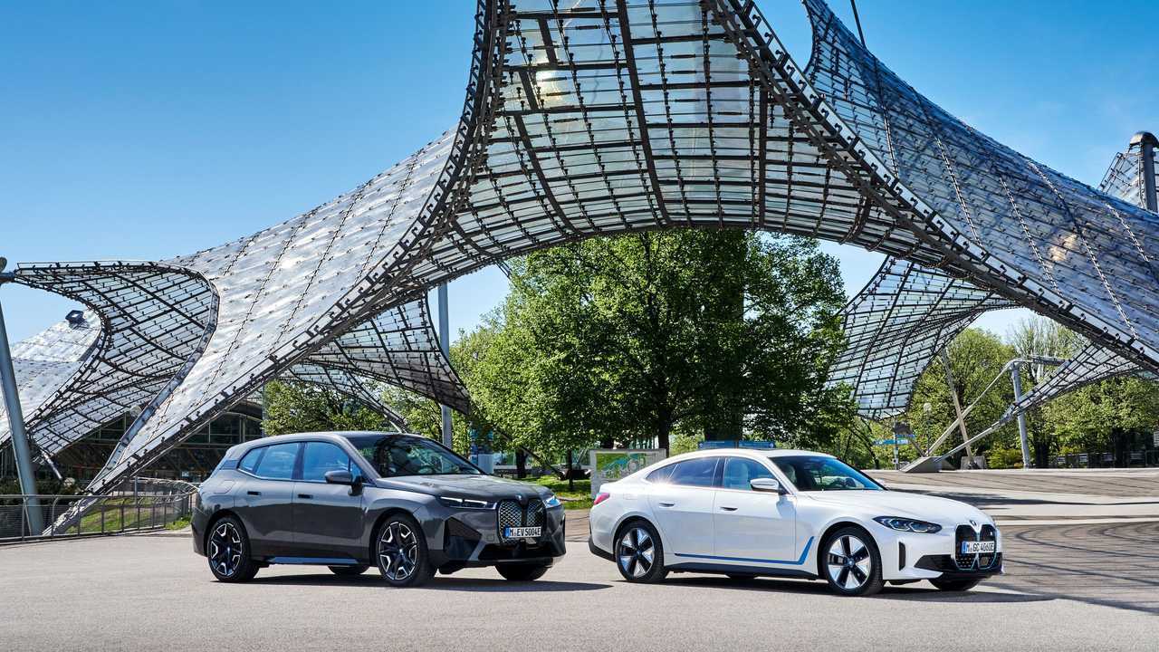BMW iX xDrive50 (2021)