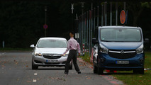 Opel automatic collision avoidance system