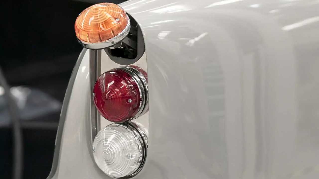 Aston Martin DB5 Goldfinger Continuation