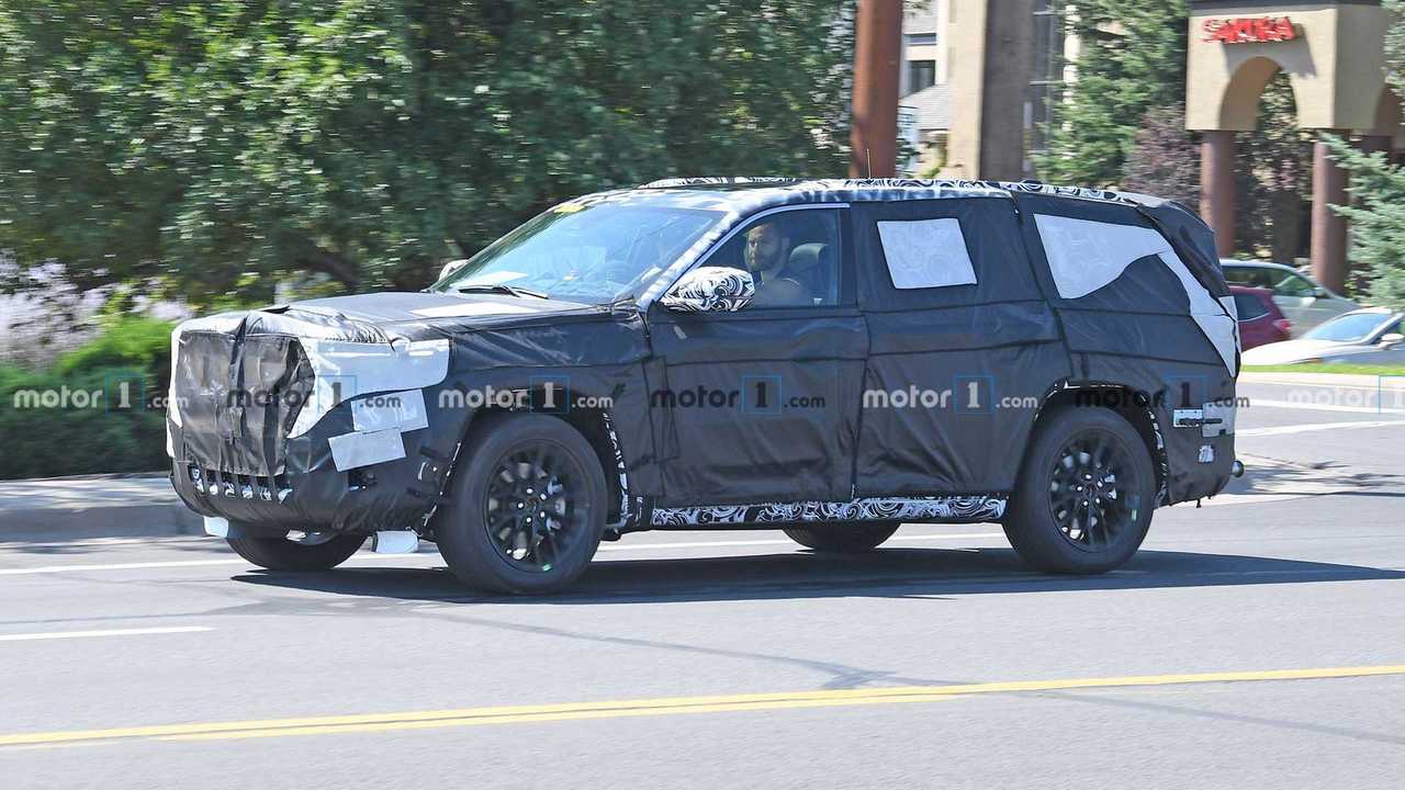 2021 Jeep Grand Cherokee kabin casus fotoğrafları