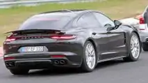 Porsche Panamera Löwe Nürburgring Lauf