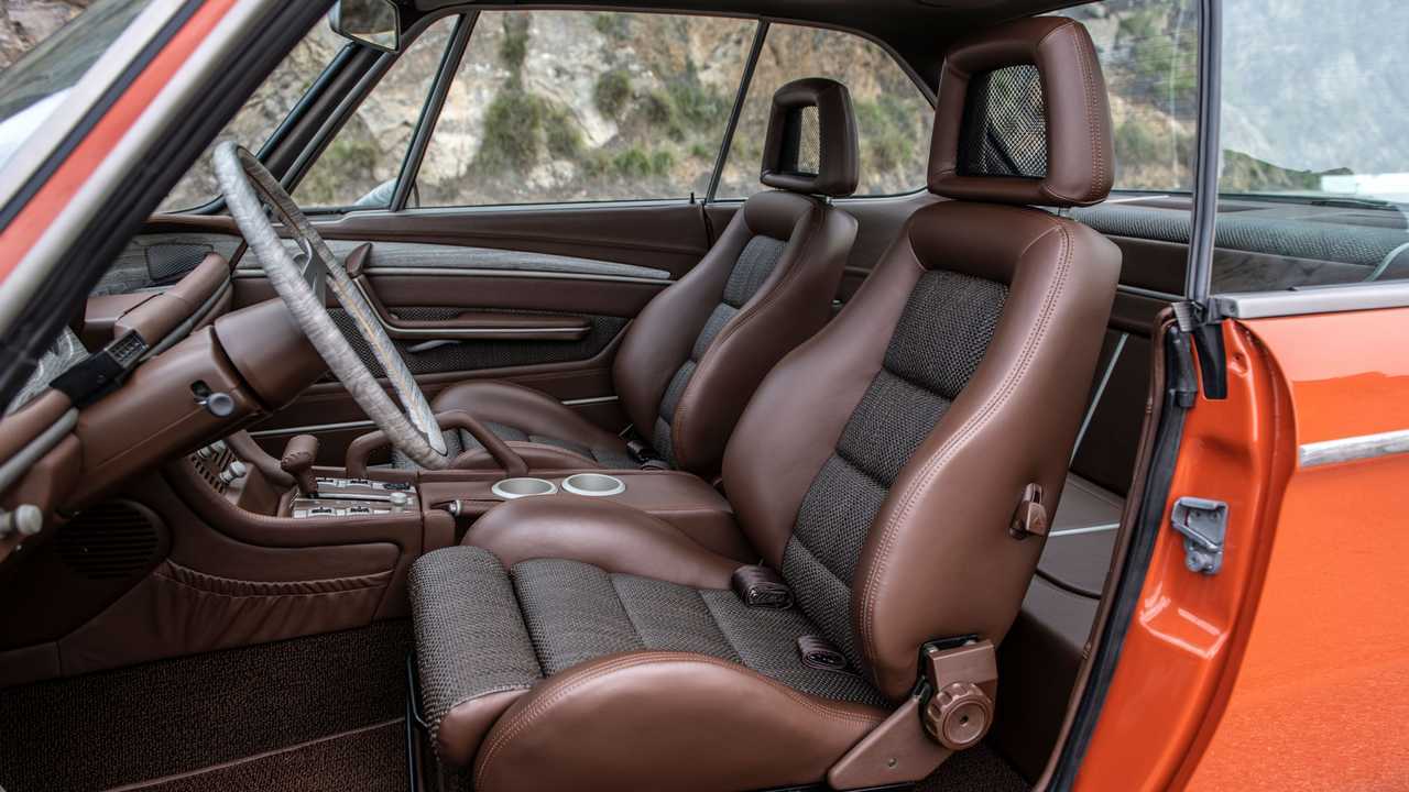 BMW 3.0 CS, de 1974, ex Robert Downey, Jr. restaurado asientos