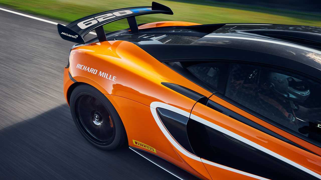 2020 McLaren 620R rear fender