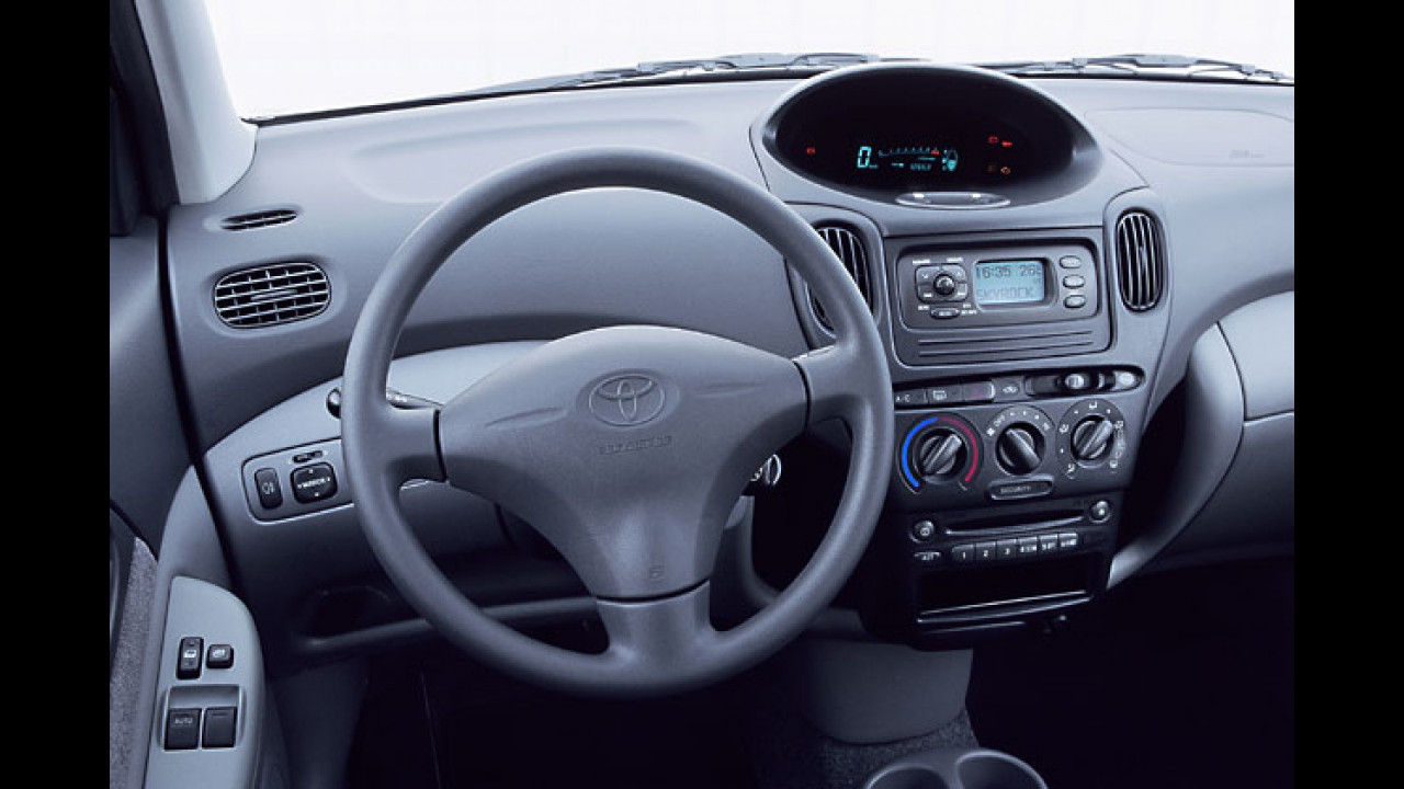 Toyota Yaris Verso Aussen Kompakt Und Innen Flexibel
