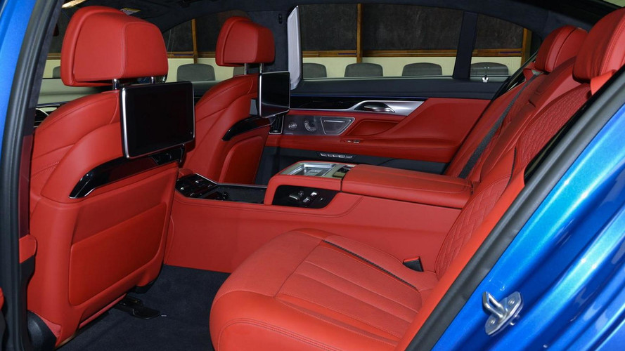 BMW M760Li xDrive Estoril Blue