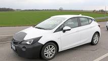 Opel Astra facelift spy photo