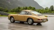 Porsche 911 (1966) in Sandbeige