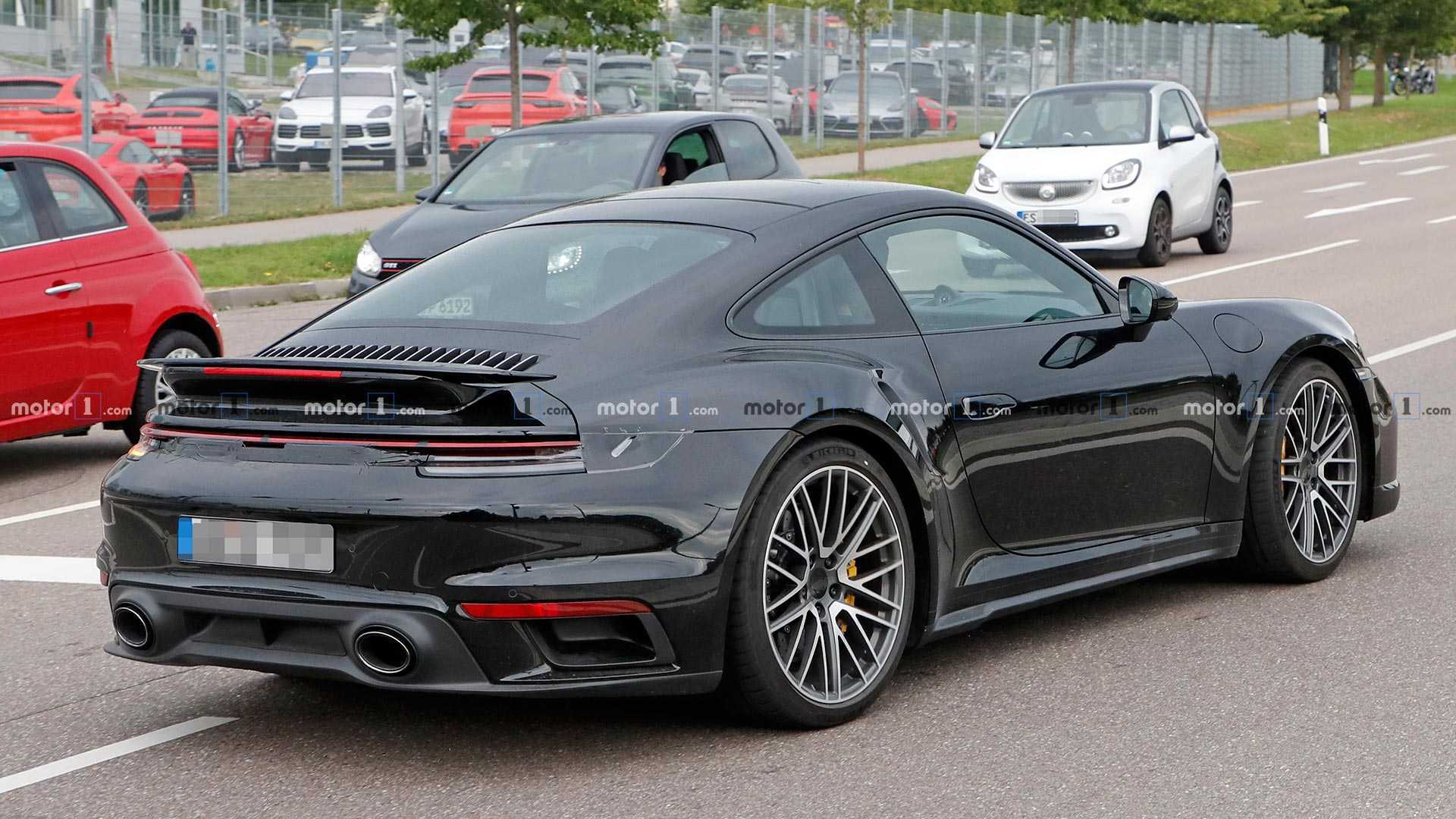 porsche-911-turbo-992-generation-spy-sho