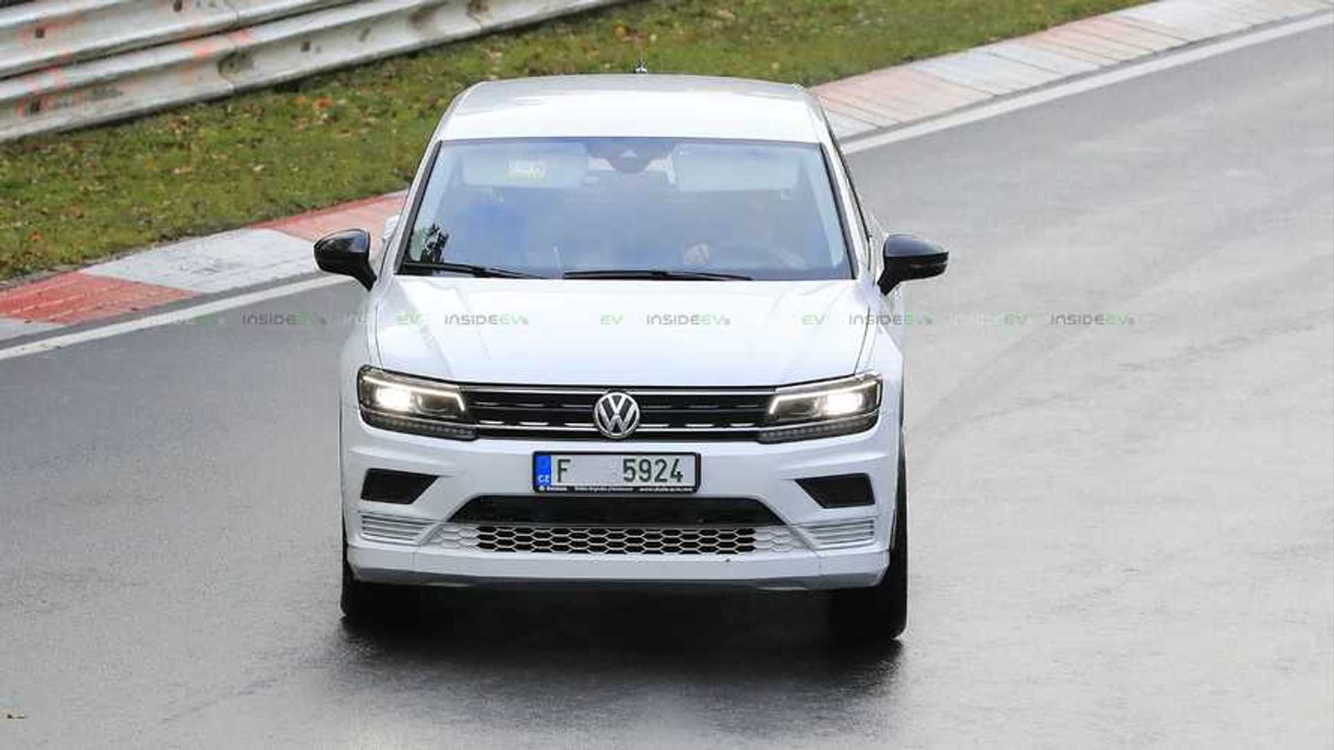 Škoda MEB-based EV test mule at the track