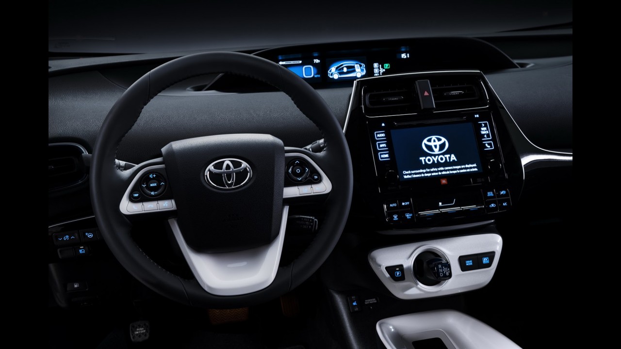 Novo Toyota Prius 2016 é revelado - veja fotos do futuro híbrido nacional