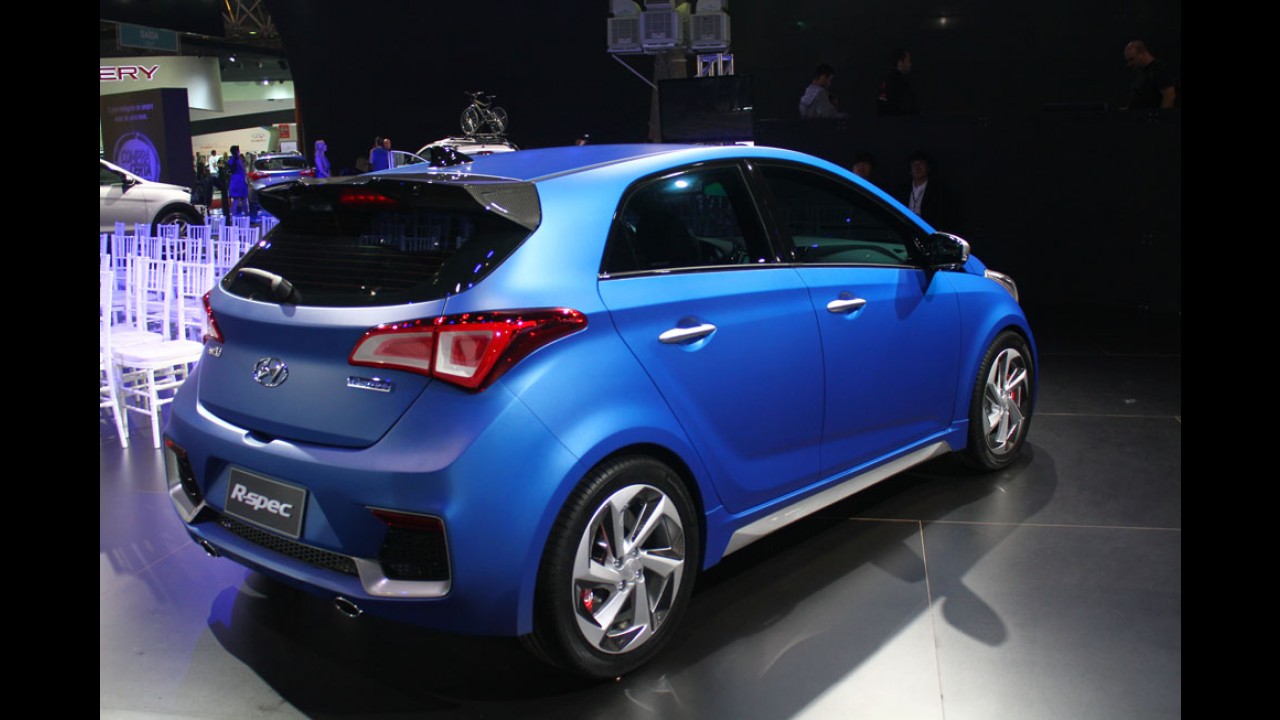 Flagra! Hyundai HB20 Rspec já grava comercial em SP