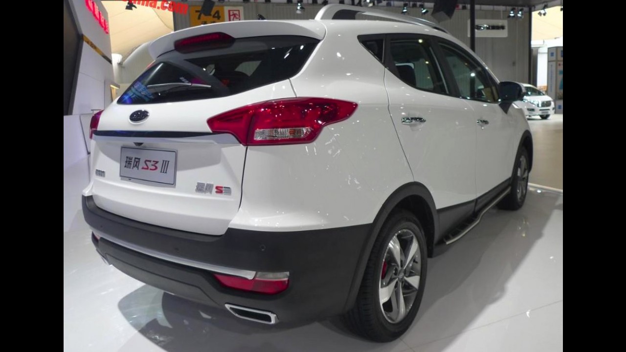 JAC T5 ganha reestilização e interior mais refinado na China