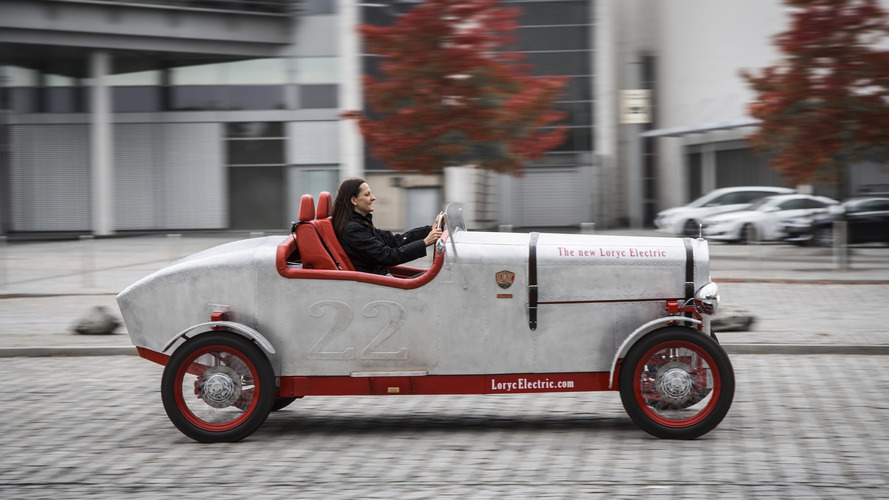 Loryc Electric Speedster with Opel Adam parts