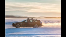 189 km/h auf Skiern hinterm Jaguar