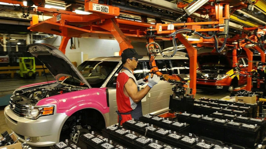 2009 Ford Flex Rolls Off Production Line