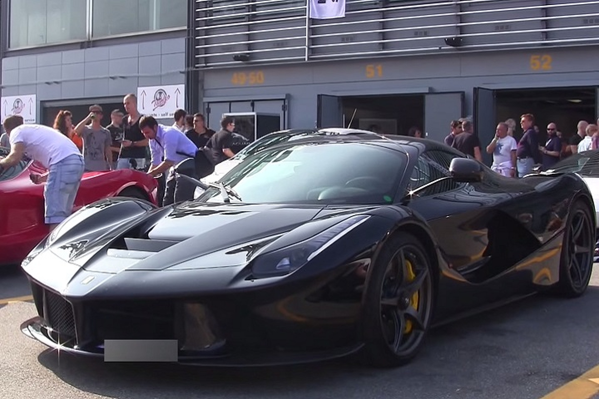 The Ferrari LaFerrari Runs on All-Electric Mode — Here's the Proof