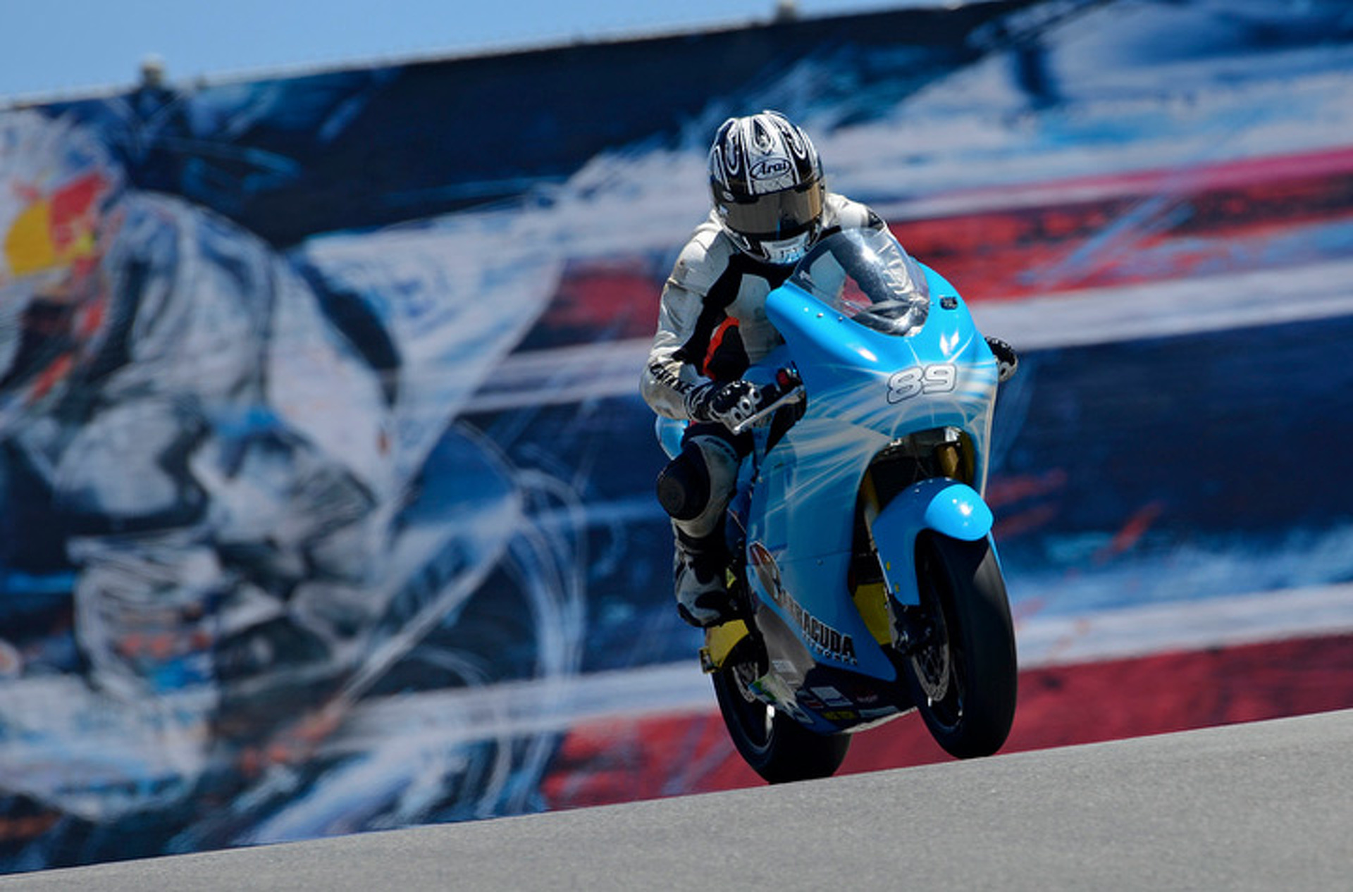 Insane 200MPH All-Electric Lightning LS-218 Motorcycle on Sale