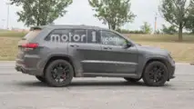 Jeep Grand Cherokee Trawkhawk Spy Shots