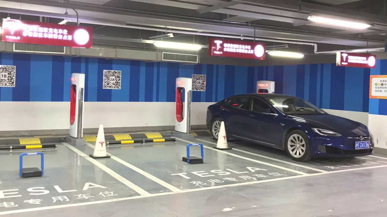 Tesla Supercharger block