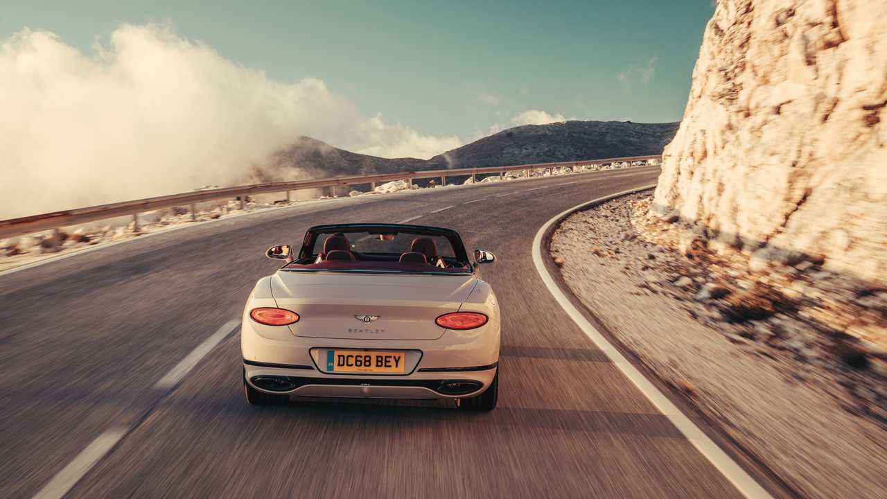 Bentley Continental GT Convertible 2020: first training