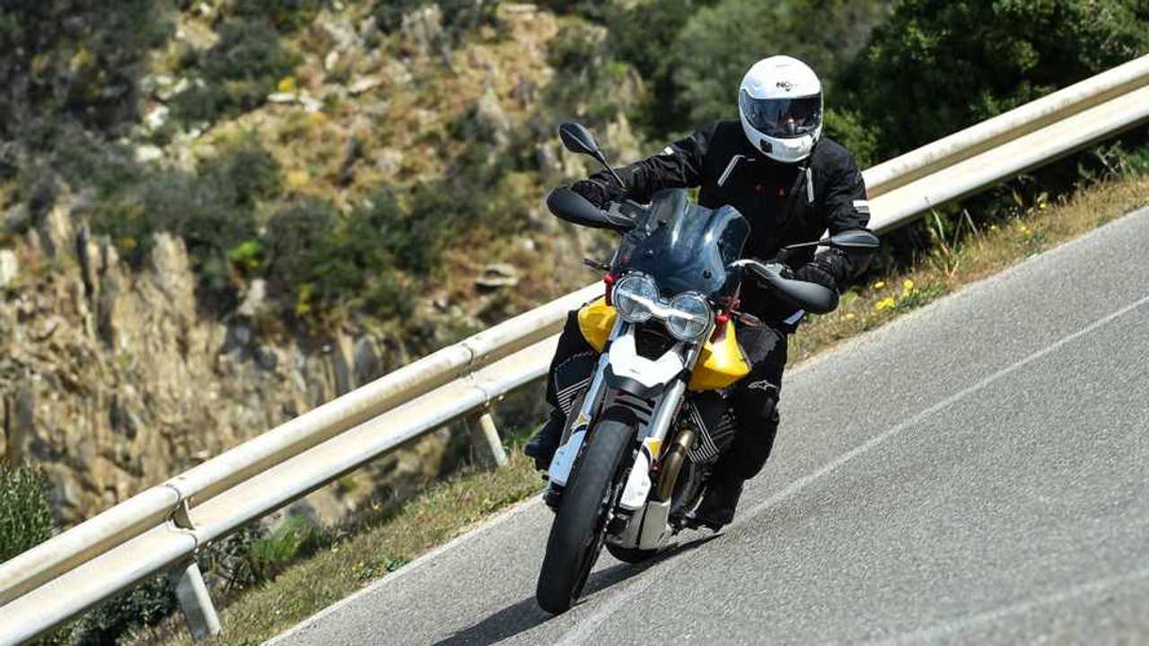Moto Guzzi V85 TT - TEST