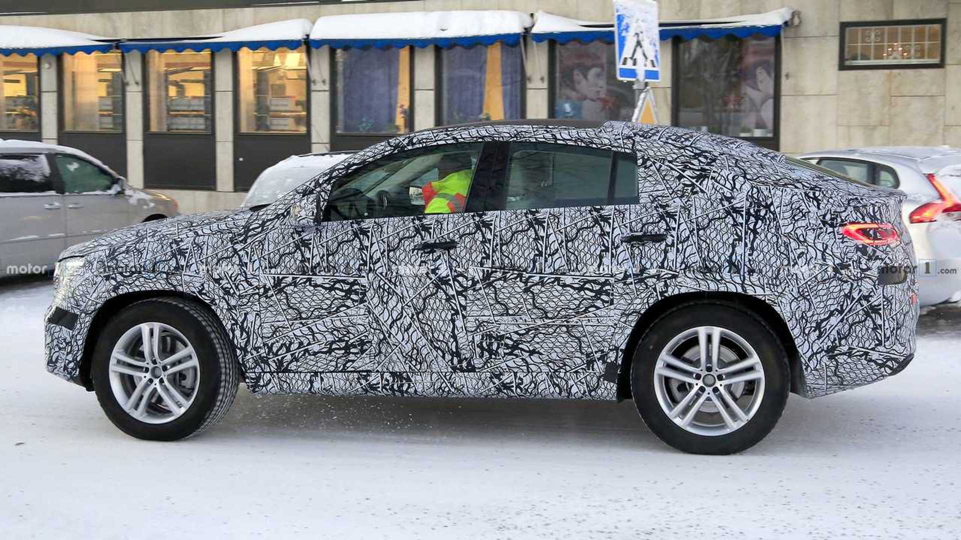 mercedes-benz-gle-coupe-spy-photo.jpg