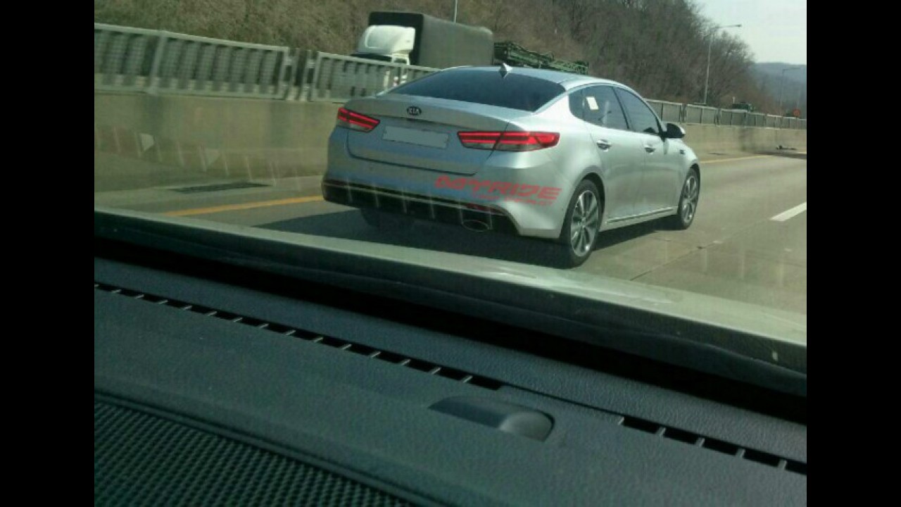 Flagra! Novo Kia Optima aparece por completo sem disfarces - veja fotos
