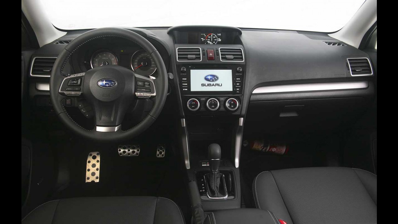 Subaru lança Forester, Impreza Sedan e XV 2016 com novidades no Brasil