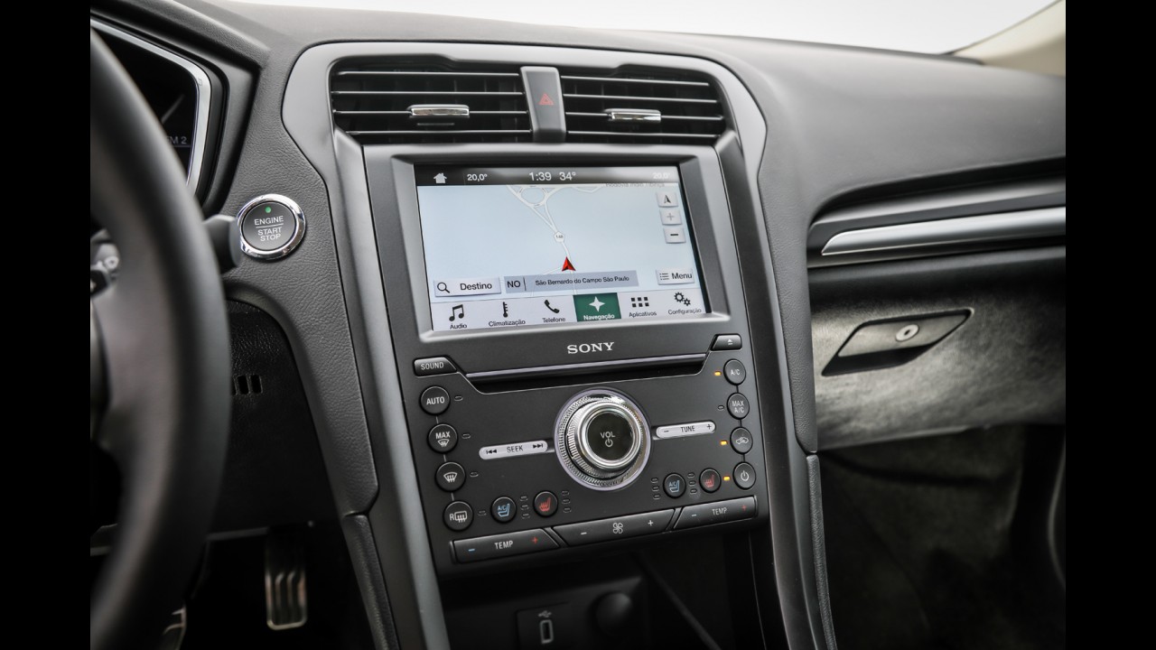 Teste CARPLACE: Ford Fusion 2017 evolui para manter o absolutismo