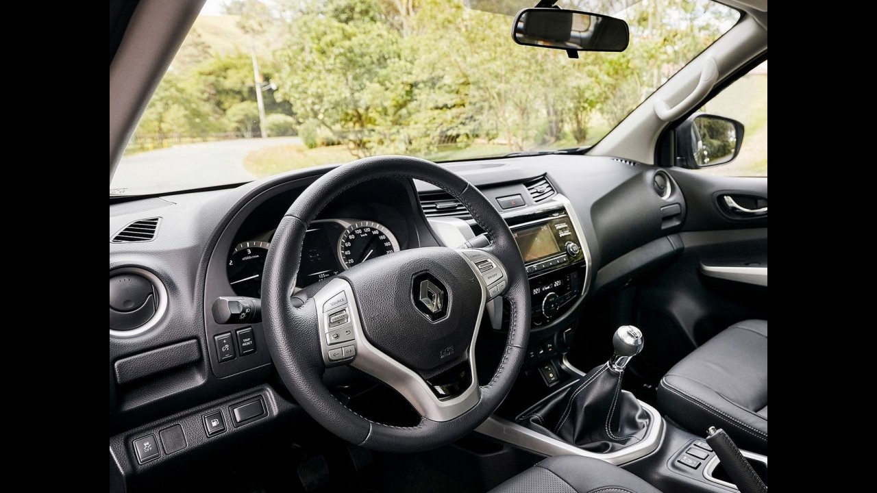 Esta é a versão de produção da Renault Alaskan - veja fotos