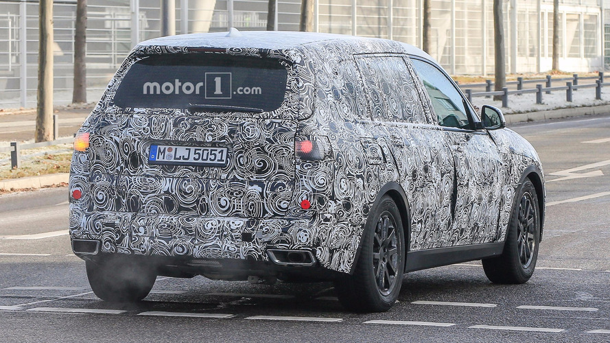BMW X7 Spy Pics on Road
