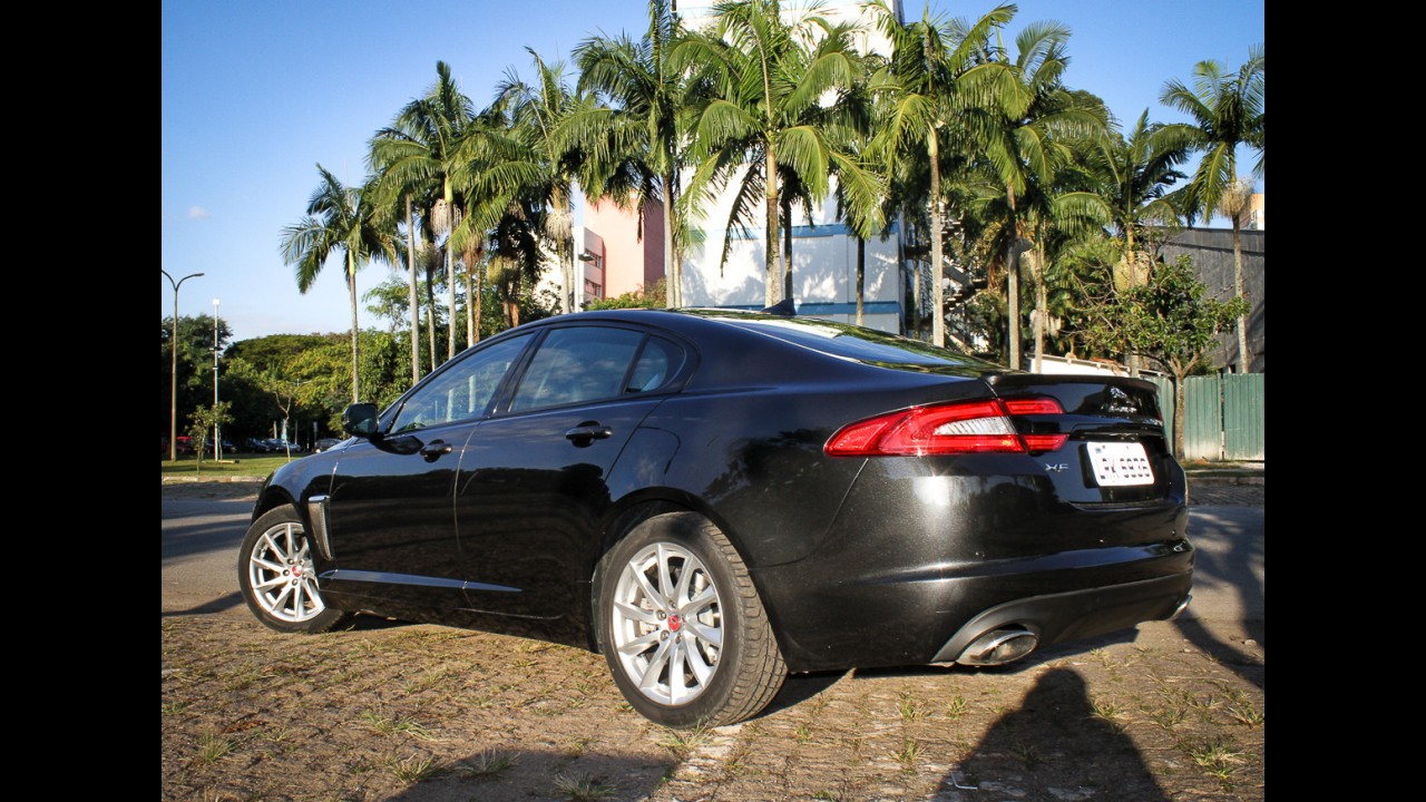 Avaliação: Jaguar XF Sport Luxury 2015 é predador em traje esporte-fino