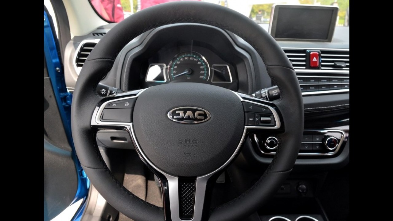 Este é o novo JAC S1, mini-crossover com estilo aventureiro baseado no J2