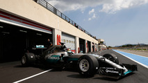 Pascal Wehrlein, Mercedes AMG F1 W06 Hybrid avec des pneus Pirelli 2017