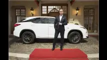 Jude Law: Lexus RX