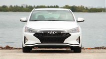 2019 Hyundai Elantra Sport: Review