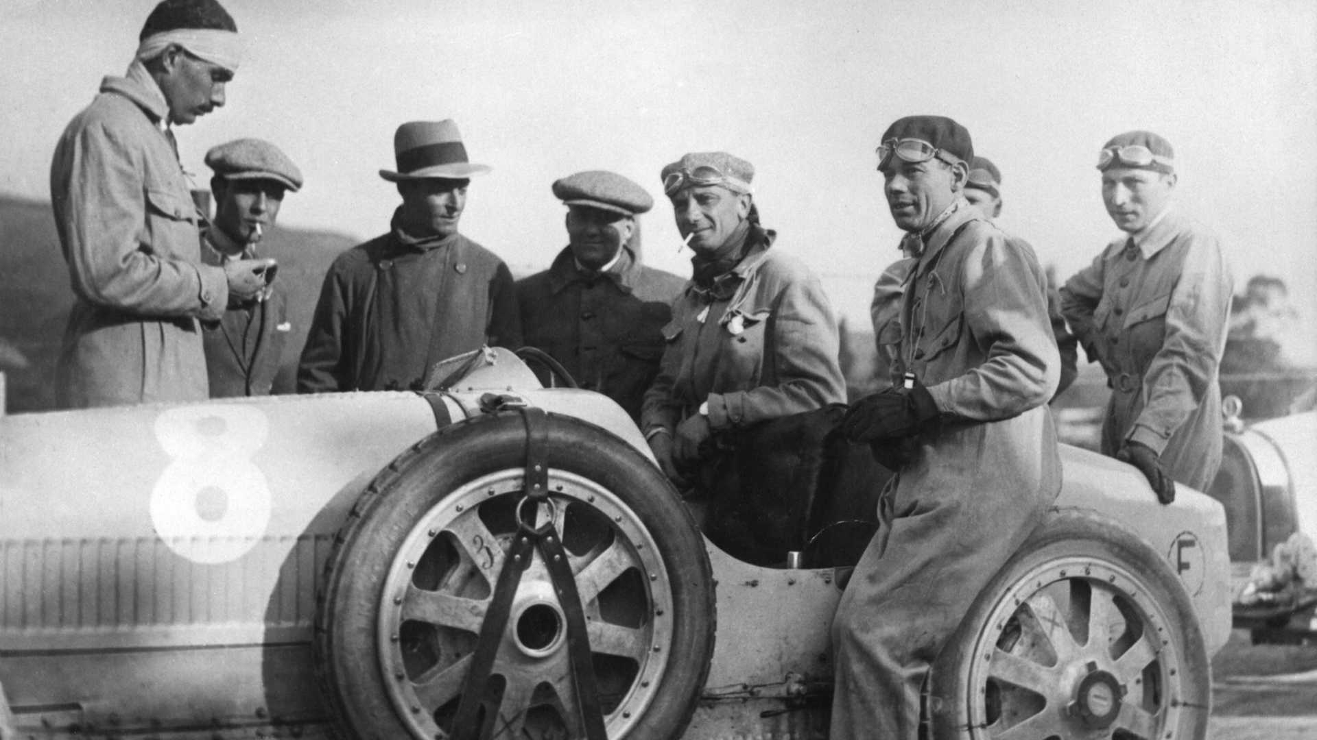 bugatti-type-35-historischer-rennwagen-d
