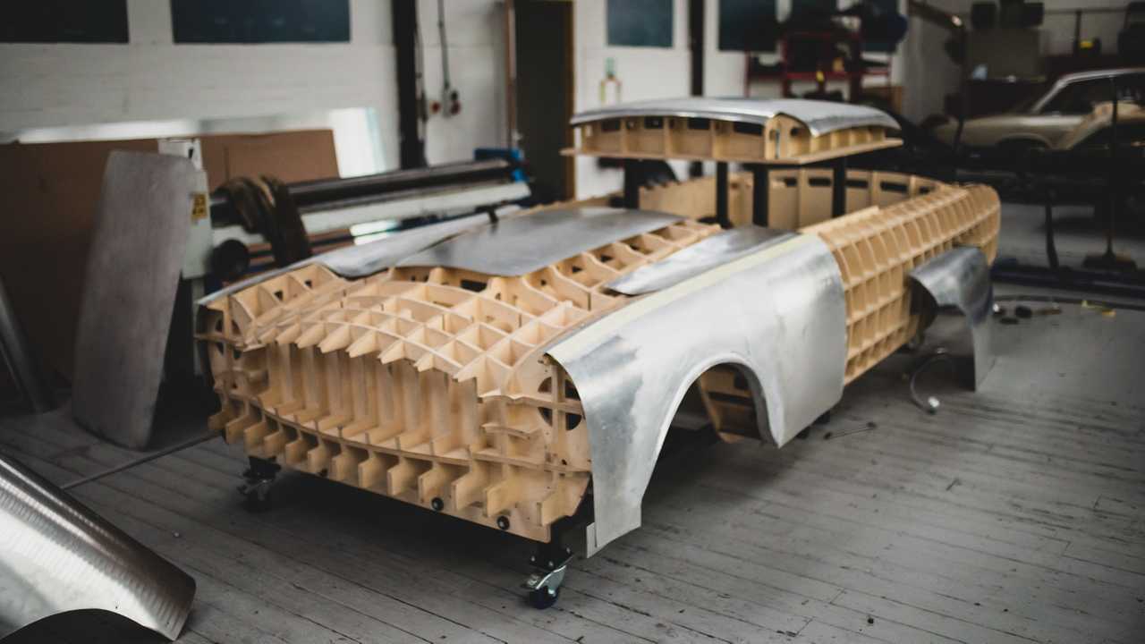 Alvis announces range of continuation models