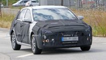 Makyajlı Hyundai i30 Yoğun Kamuflajlı Casus Fotoğrafları