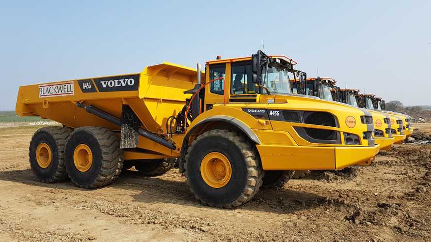 Self-driving dump trucks trialled at UK roadworks