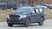 Jeep Grand Cherokee 7 posti spy photo