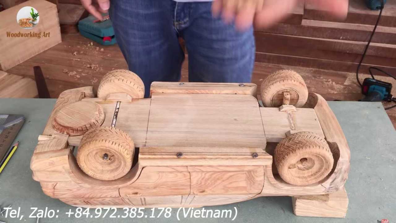 Land Cruiser из дерева